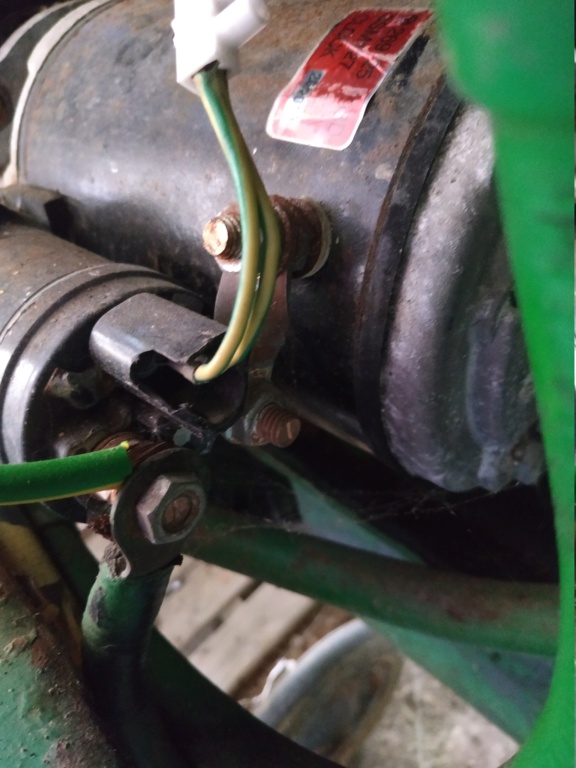 [John Deere 515] Problemas al arrancar Img_2015