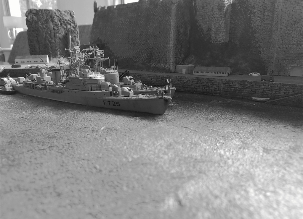 Dio : Port militaire de Brest fin années 60 [scratch 1/400°] de Tomcat - Page 2 Scree187
