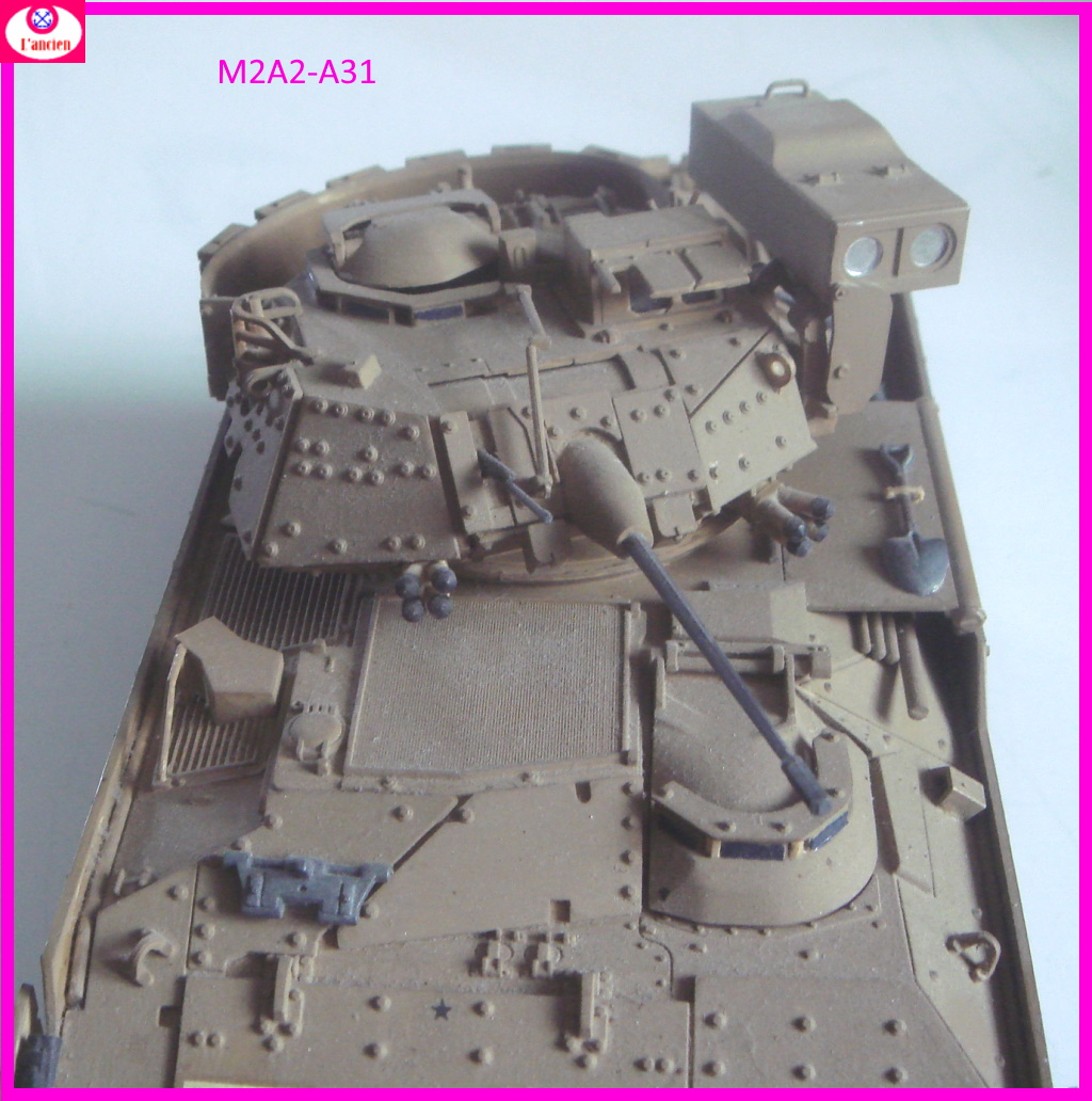 M2A2 A31 BRADLEY : VÉHICULE DE COMBAT ET DE TRANSPORT D'INFANTERIE M2a2-a18