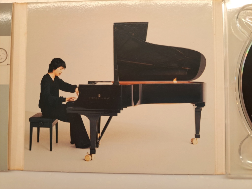 Yundi Li, piano - Chopin: Recital. 2001 Deutsche Grammophon GmbH. Made in EU. Classical CD 20230998