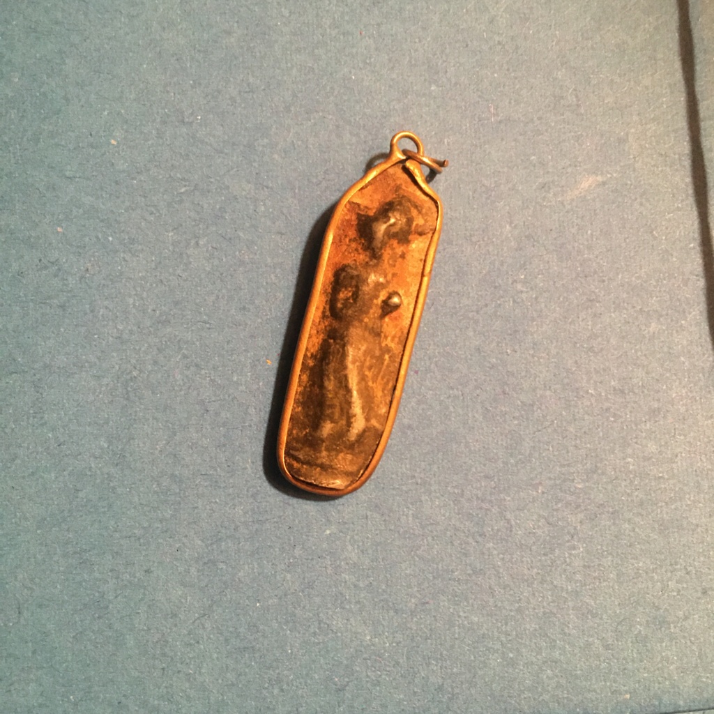 Ancienne amulette en métal encerclé de bronze - Thaïlande Fb4aa910