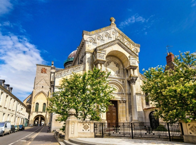 Базилика святого Мартина (Сен-Мартен) - римско-католическая базилика, посвященная святому Мартину Турскому Photo323