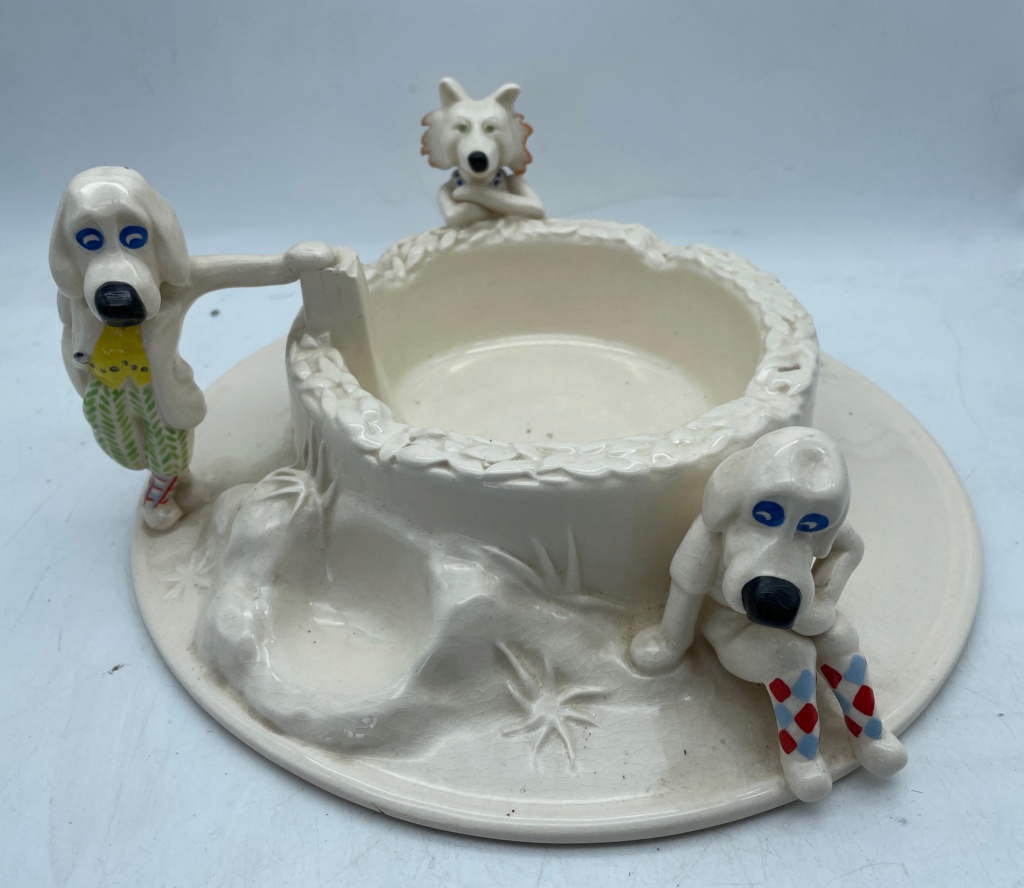 Mystery Pipe Tray with Fox & Hounds characters Img_0710
