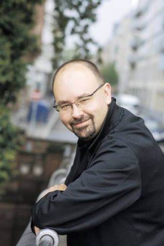 Carlos Ruiz Zafon [Espagne] Carlos10