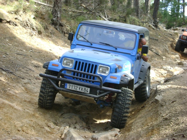 CJRA 7 - Le Raid Jeep en Corse! du 20 au 24 mai 2009 - Page 2 Dsc01222