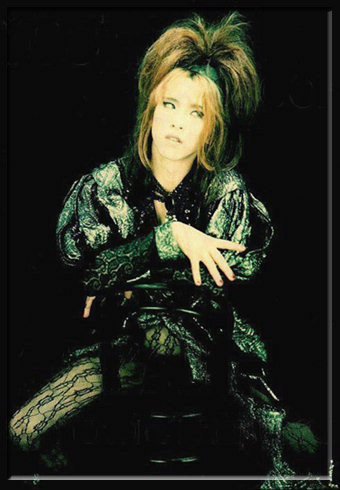 Photos de Yoshiki - Page 6 N1161614