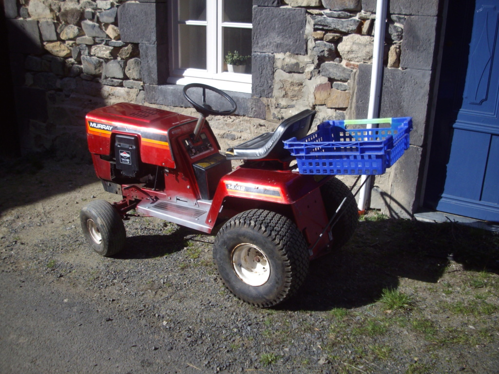 Encore un tracteur tondeuse mais plus tondeuse... Imgp3111