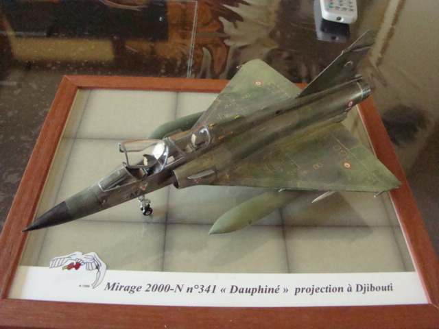 Mirage 2000N [Heller] 1/48 Dsc01114