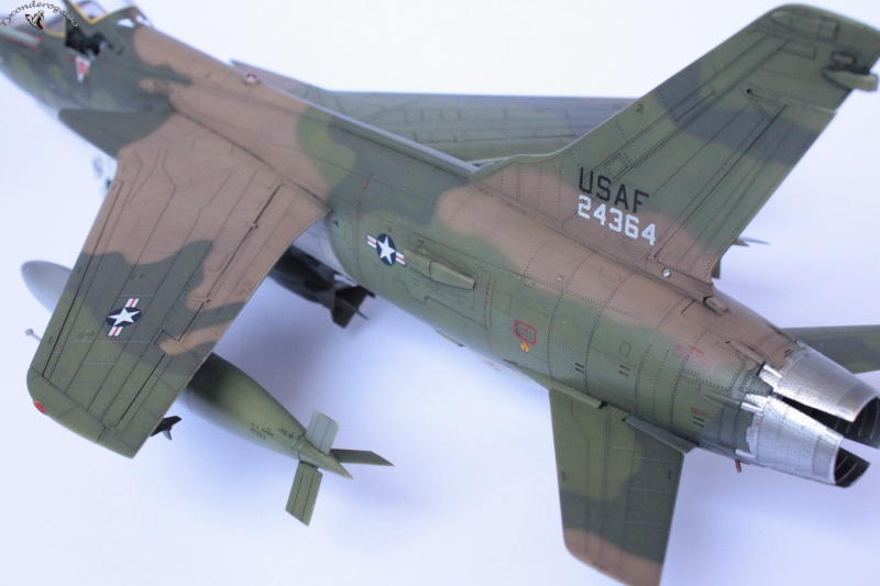[HOBBYBOSS] Republic F-105D Thunderchief – Takhli RTAFB – Avril 1967  1/48 Img_1312