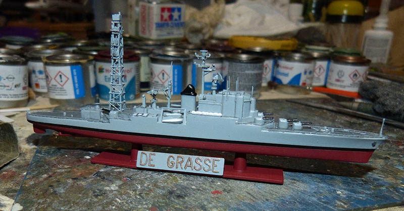 Croiseur anti-aérien C610 DE GRASSE  version atomique MURUROA  conversion Cadet 1/1400ème Réf 49023 Degras55