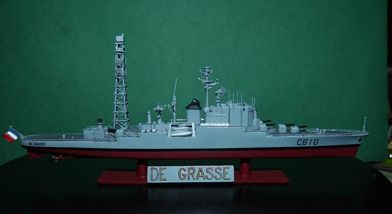 Croiseur anti-aérien C610 DE GRASSE  version atomique MURUROA  conversion Cadet 1/1400ème Réf 49023 - Page 2 Degras61