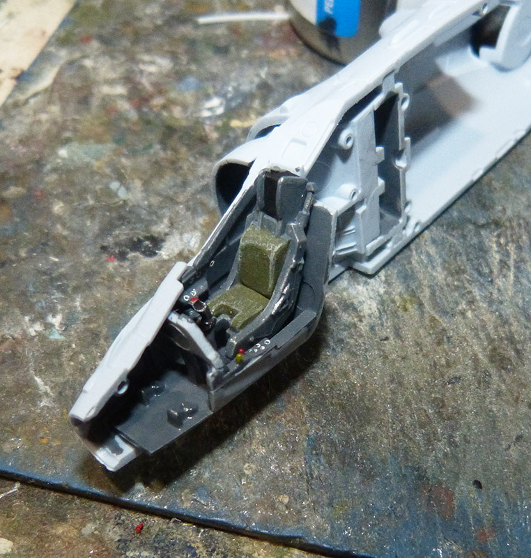 From the box - Harrier GR3 aux Malouines - Airfix - 1/72 *** Terminé en pg 2 Harrie19