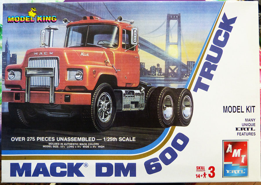 [AMT ERTL] Camion Mack "MADMAX 2" 1/25ème Réf 2802P Mack_010