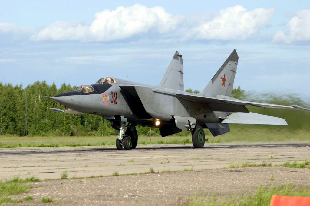 *1/72 Mig 25 RU - ICM - Mig-2511