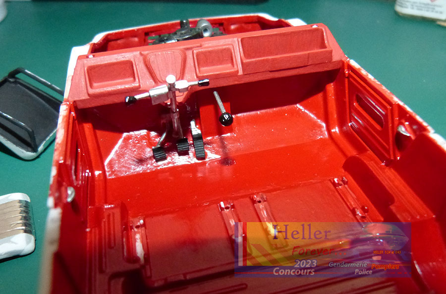 CITROËN MEHARI pompiers du Var 1/24ème Réf 80760. - Page 2 Mzohar69