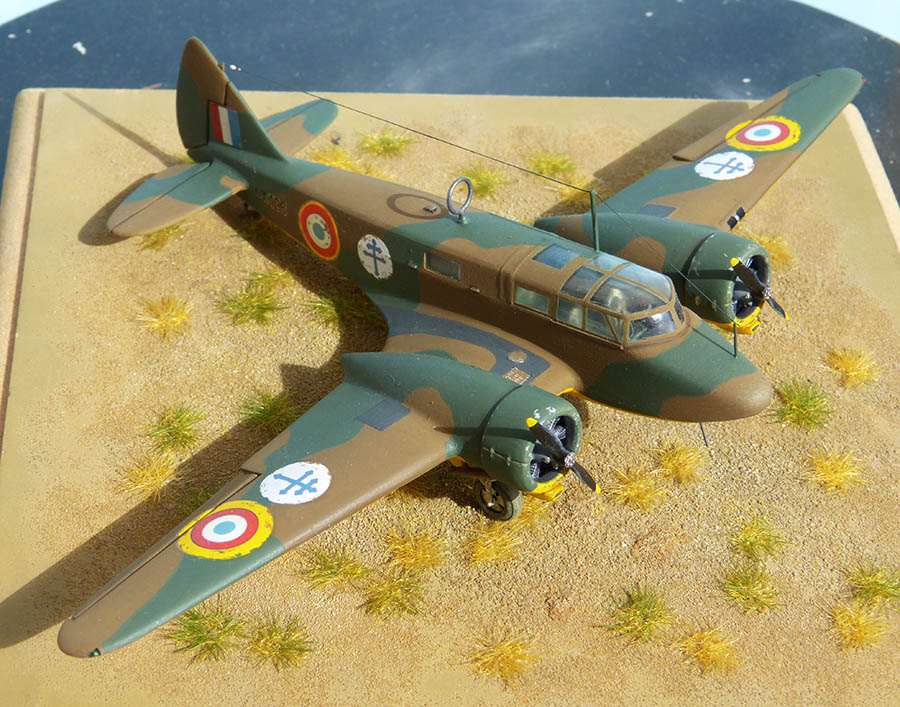 (Vitrine FAFL) Airspeed Oxford Escadrille "Arras" Groupe "Artois" Afrique noire 1943 - FROG - 1/72.(VINTAGE) Oxfor159