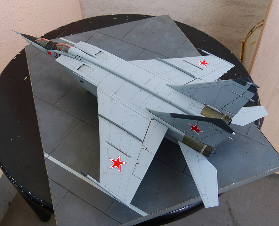 *1/72 Mig 25 RU        - ICM -  - Page 2 P1530129