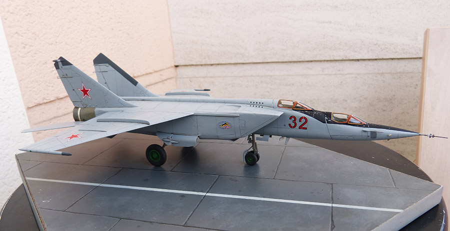 *1/72 Mig 25 RU - ICM - - Page 2 P1530132