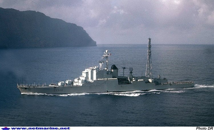 Croiseur anti-aérien C610 DE GRASSE version atomique MURUROA conversion Cadet 1/1400ème Réf 49023 Photo010