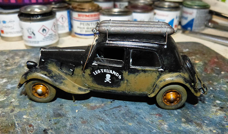 (1/43e) Citroen Traction 11CV "Les Truands" en 1944.     Ref : 80159 - Page 2 Tract108