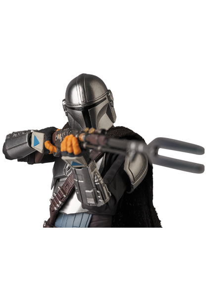 The Mandalorian Beskar Armor & The Child Figure - Medicom 0146_210