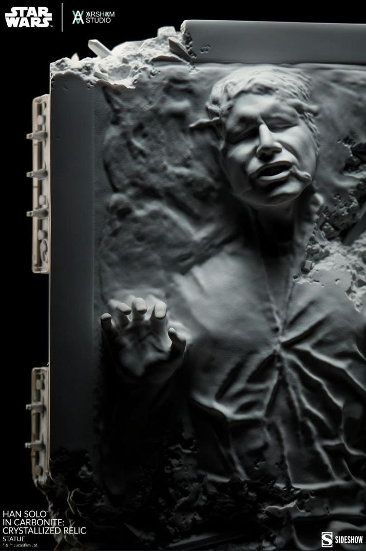 Han Solo in Carbonite Crystallized Relic Statue - Sideshow  Han_so70