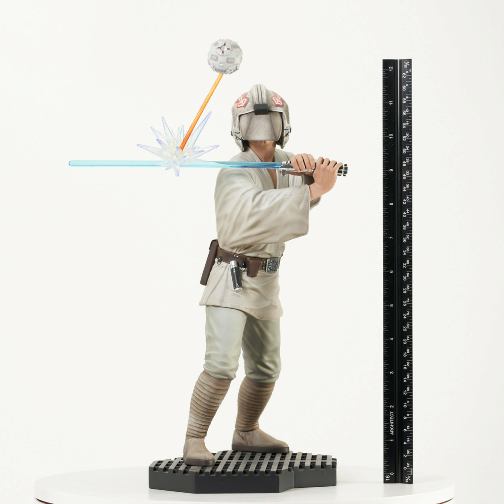 Star Wars: A New Hope - Luke Skywalker (Training) Milestones Statue Luke_s66