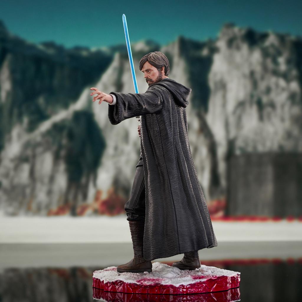 Luke Skywalker (Crait) Milestones Statue - Gentle Giant Luke_s81