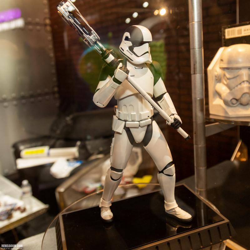 Gentle Giant - First Order Executioner 1/6th scale statue Sdcc2057