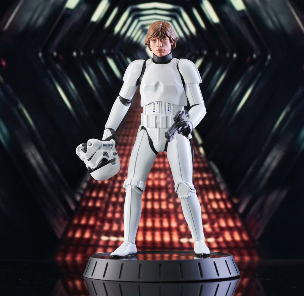Luke Skywalker (in Stormtrooper Disguise) Milestones Statue - Gentle Giant Sw_sto22