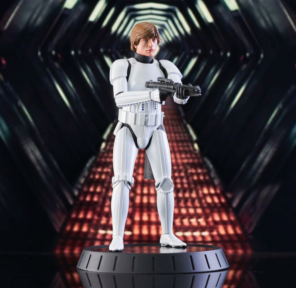 Luke Skywalker (in Stormtrooper Disguise) Milestones Statue - Gentle Giant Sw_sto28