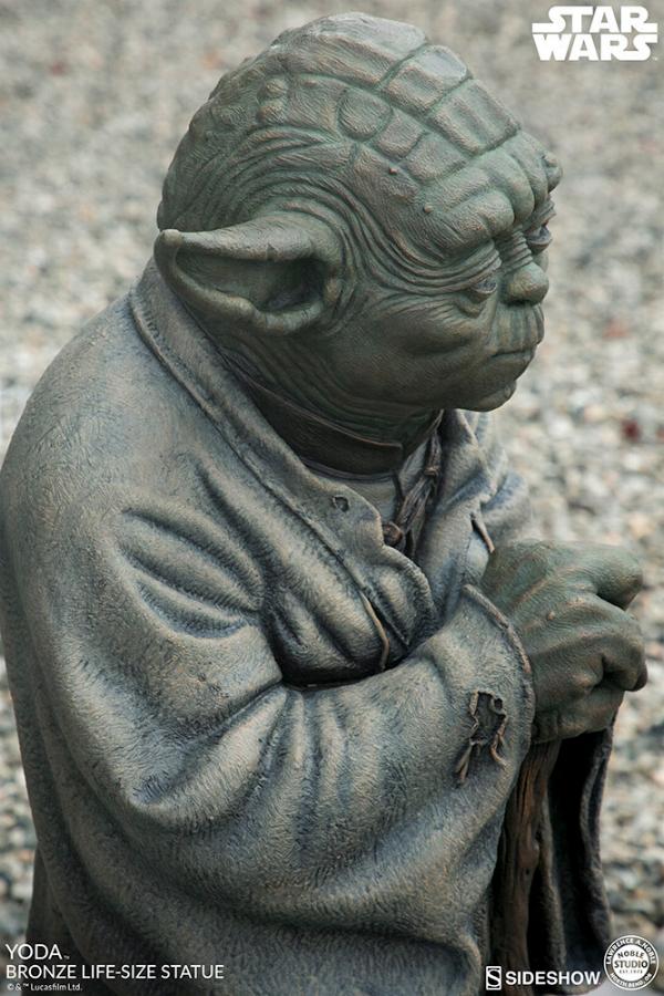 Yoda Bronze Life-Size Statue - Sideshow Collectibles  Yoda-b12