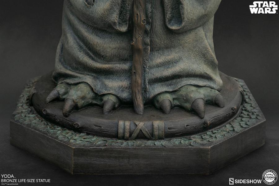 Yoda Bronze Life-Size Statue - Sideshow Collectibles  Yoda-b19