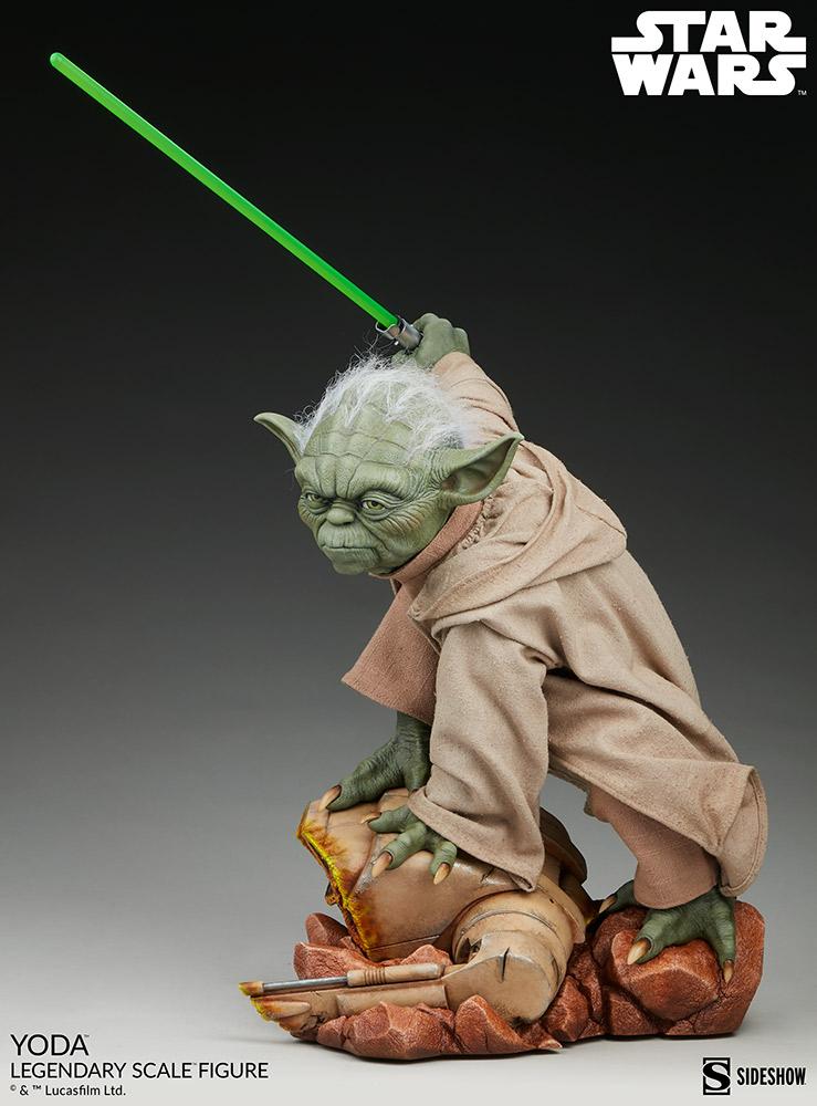 Yoda Legendary Scale Star Wars Figure - Sideshow Yoda_l27
