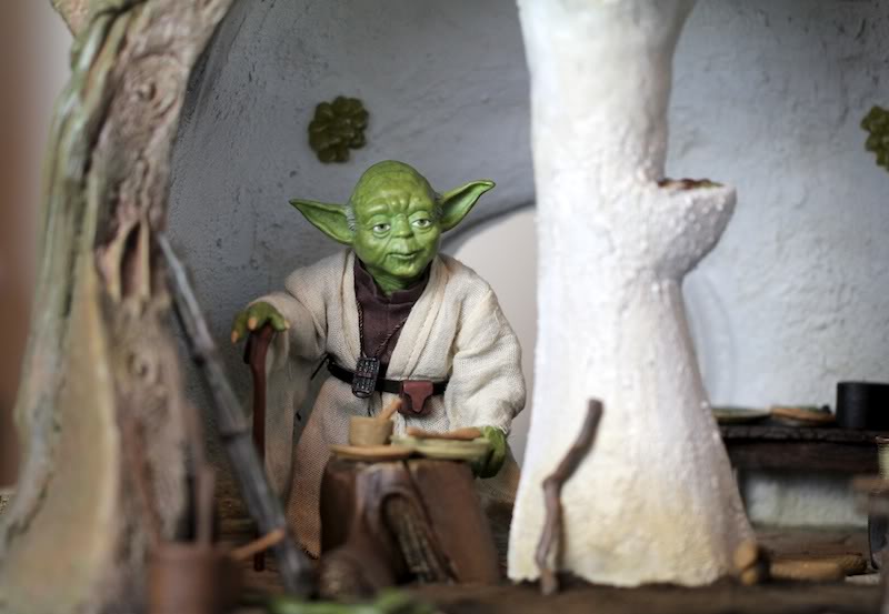 Yodas Hut - Dagobah Sixth Scale Figure - Star Wars Sideshow Yodas-41