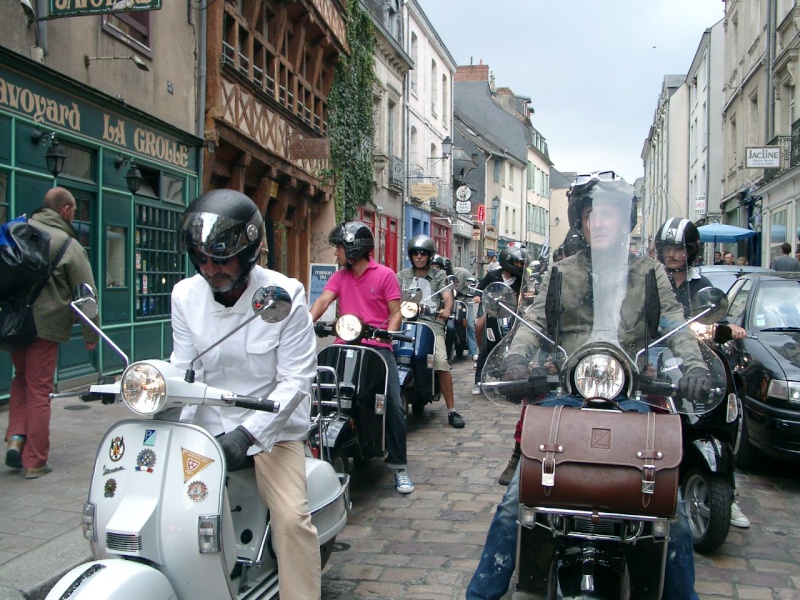 VESPARADE RENNES 2009 : 19/09/09 - Page 2 01010216