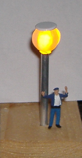 Création de lampadaire en HO Lampad18