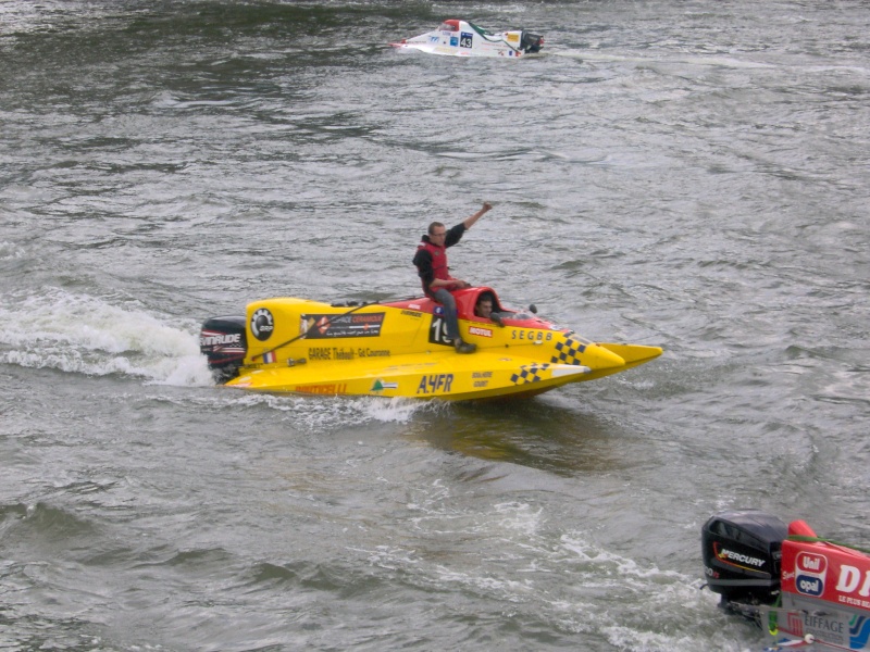 REPORTAGE  DES 24 HEURES MOTONAUTIQUE DE ROUEN - Page 2 Group198