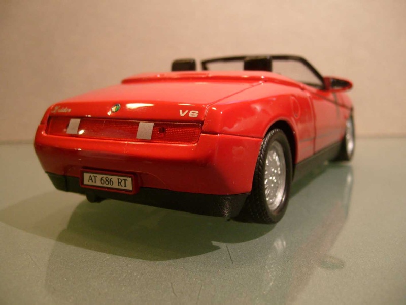 Modell in 1:24 und 25 Alfa Romeo S6306627