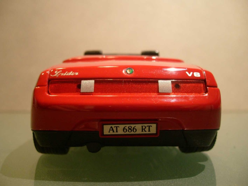 Modell in 1:24 und 25 Alfa Romeo S6306629