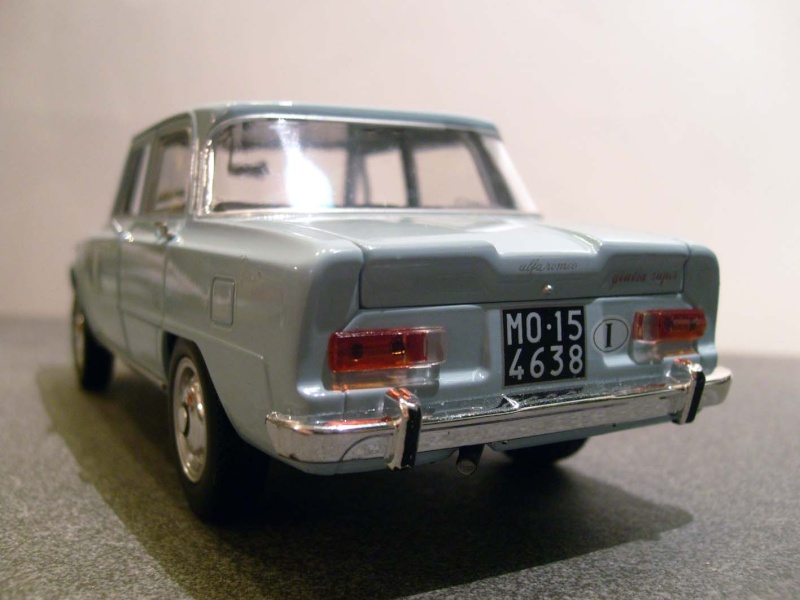 Modell in 1:24 und 25 Alfa Romeo S6308160