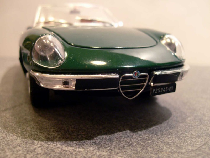 Modell in 1:24 und 25 Alfa Romeo S6308178