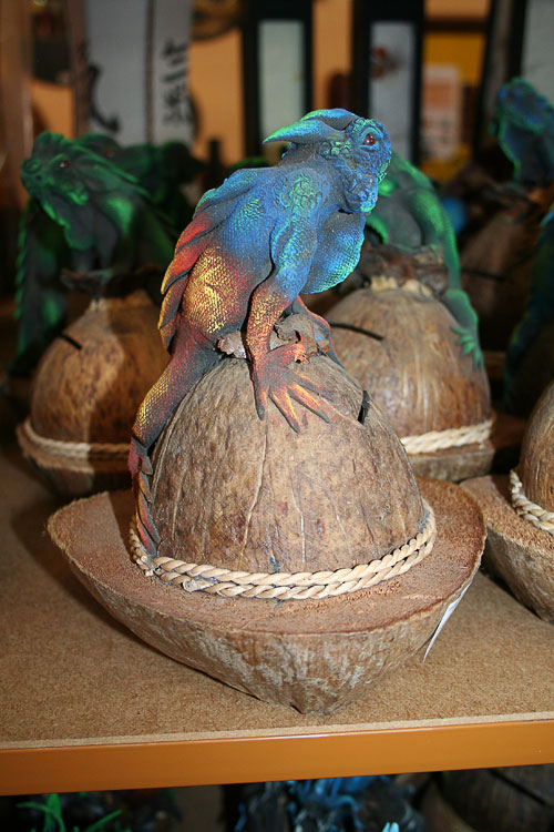 vente de dcoration iguane au profit de l'association U630b012