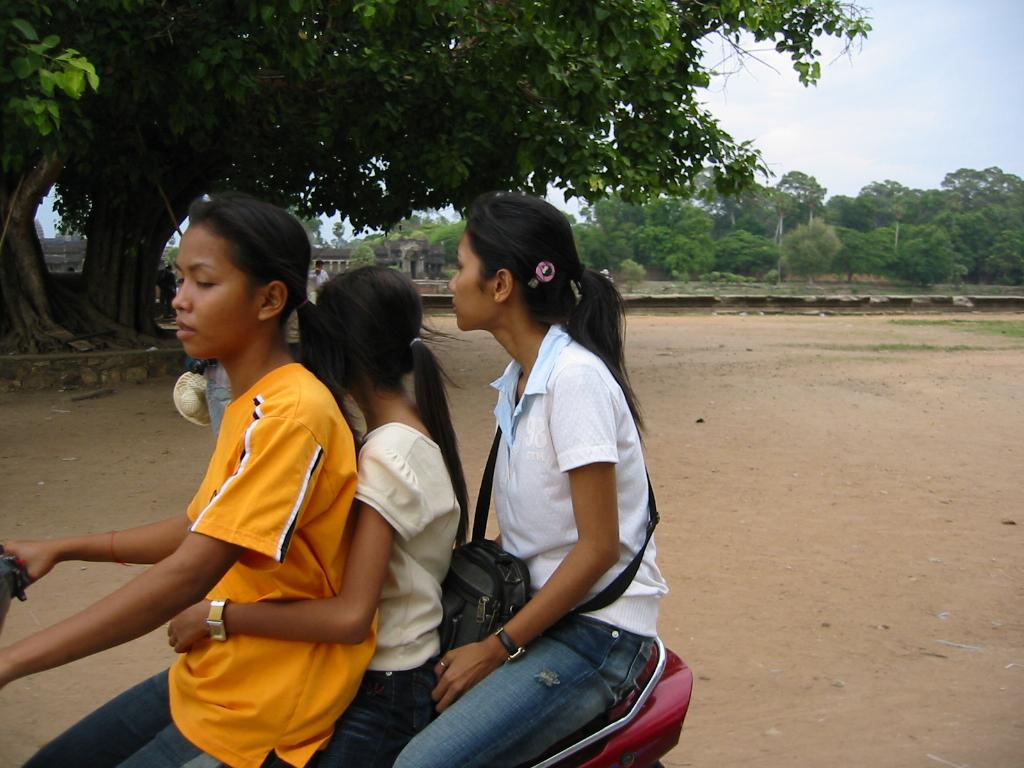 Cambodge, Angkor, J'ai besoin d'une info 33432311