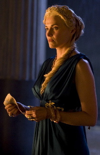 Lucy dans Spartacus Lucret11