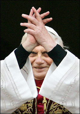 Pope Benedict called on Tuesday for a "world political authority" to manage the global economy Popesi10