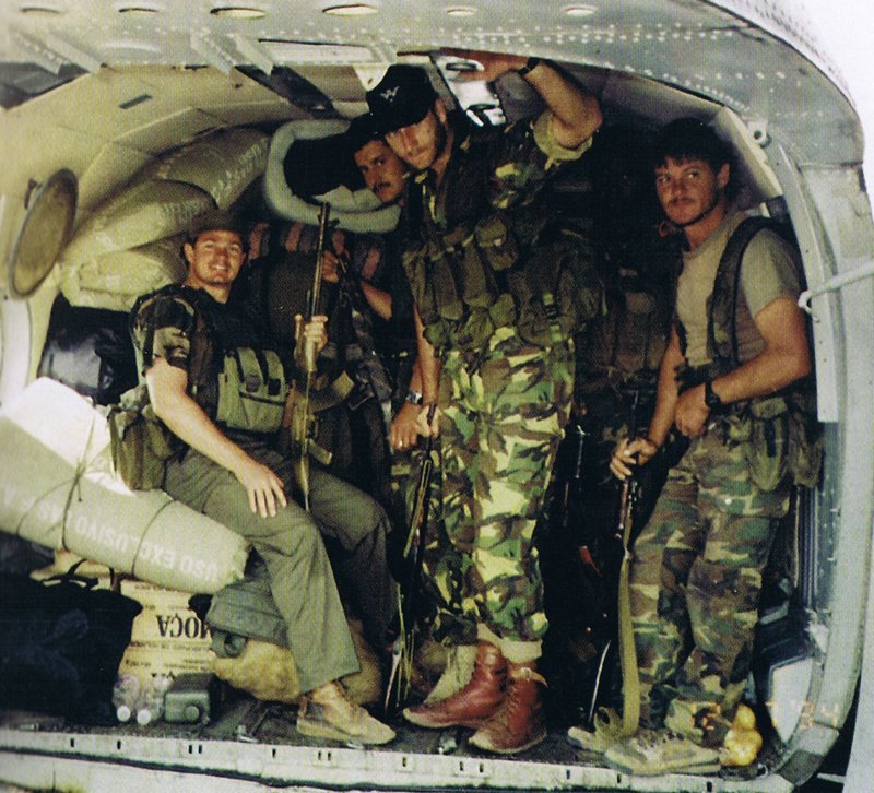 Cool photos of Mercenaries in Africa (Executive outcomes) Execut11
