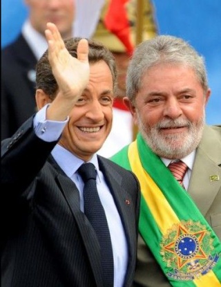 Lula e Sarkozy assistem ao desfile de 7 de Setembro em Brasília 010