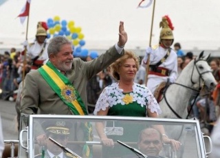 Lula e Sarkozy assistem ao desfile de 7 de Setembro em Brasília 414