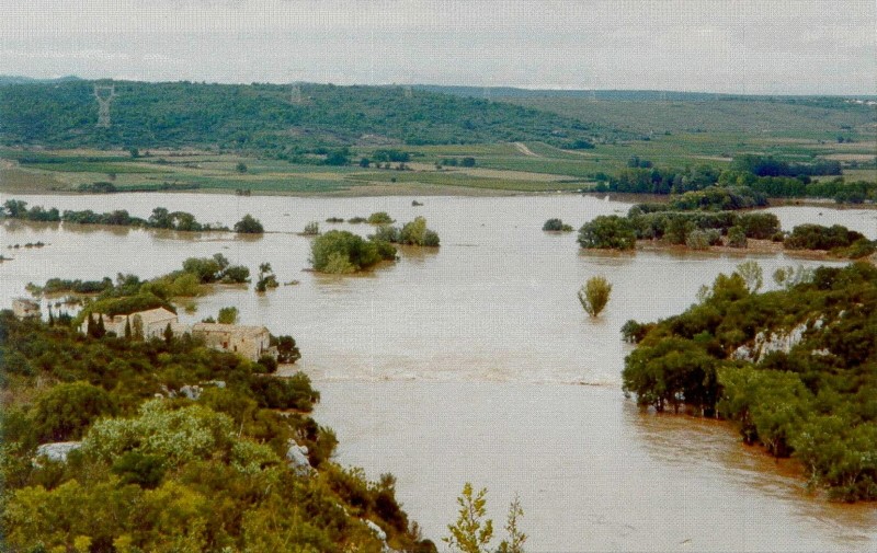 2002 et la furie des eaux dans le Gard St-nic10